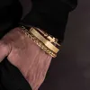 Set di lusso Bracciale in acciaio inossidabile Gioielli da uomo Hip Hop Fascino croce Brangle aperto Intaglio Scrittura spagnola Pulseira Bileklik