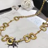 Cinturones de cadenas de oro vintage para mujer Cinturón de diseñador de lujo Letra Diseñadores de moda Cadena de cintura Vestido de mujer Pretina de aleación Bronce 2490543