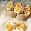 Dollbling Baby Diamond Chaussures Bijoux Couronne Handband Bling Sparkly Prewalkers Magnifiques Perles Infant Little Girl Dress Shoes 210326