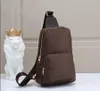 Luksusowi projektanci Avenue Pojedyncza torba na ramię Marka Mężczyźni Crossbody Torby na klatkę piersiową Sportowe pakiety podróżne Zewnętrzny portfel