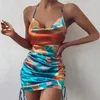 Lässige Kleider, sexy Tie-Dye-Druck, Plissee-Satin, Party-Damenkleid, Sommer-Stil, ärmelloser Hosenträger, Kordelzug, rückenfreier Minirock