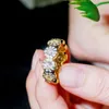Designer Geel Goud en Zilver Kleur Ronde Cubic Zirconia Engagement Trouwring voor Dames Party Jewelry R160 210714