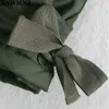 Stilvolle schicke grüne Pocekts Steppweste Damenmode Seitenknöpfe Krawatte Umlegekragen Weste schicke Tops 210520