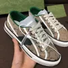 Mens Women Tennis 1977 Skor med Mesh Green and Red Cotton Luxury Fashion Shoes Men Size 35-45 JHHJJ8754