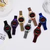 Montre-bracelets de luxe femmes digital femmes montres magnétiques rouges conduits dedans dames robe de quartz horloge montre de poignet Relogio Feminino