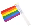 Rainbow Flags Gay Pride Stick Banner Kreatywny Mini Plastikowe Kije Ręcznie Flaga Samochodu Przenośne Machanie Handhold 21 * 14 CM Korzystanie z Festiwalu Home Party Sn2534