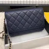 أكياس Feminina الكلاسيكية محفظة Luxury Women Top Designer Caviar Handbags Chain