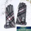 Nouveau rétro asymétrique Plaid rayé coton femmes automne et hiver gants Double boule plus velours épaissi cavalier gants