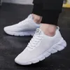 2021 Ankomst Högkvalitativa löparskor Sport Mens Womens Super Light Andas Mesh Tennis Outdoor Sneakers Stor storlek 39-47 Y-W705