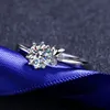 優秀なダイヤモンドテスト通過D色の高い透明度ちょう結び環銀925ジュエリー女性の結婚式