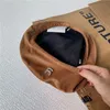 Jesień Soft Faux Leather Y Letter Street dama Beret Hat Mężczyźni Kobiety Rozrywka Malarz Kapelusze