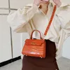 Kvinnor märkta handväskor och handväska stenmönster PU Läder Crossbody Väskor för kvinnor Flap Små axelväska Kvinnor Handväska K726