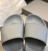 Designers Lyx Märke Sandaler Herr Dam Sommar Strand Slide Tofflor Komfort Flip Flops Läder Breda Unisex skor med box