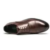 デザイナーミシン糸の結婚式の靴のための男性の黒い去勢彫刻フラットマンパーティードレスの正式なPROMビジネス履物の大きいサイズ：US6.5-US13