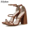 Eiilyken Fashion Talons High High Sandals pour femmes Chaussures d'été Sexy Open One Open Toe Boucle Boucle Strap Dames Pompes Taille 35-42 210610