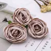 50/100 pcs 4cm Artificial Rose Seda Chá Cabeças De Flor Para Casa Decoração DIY DIY Scrapbooking Artesanato Falso Flores Craft 211122