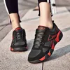 Cómodos zapatos deportivos auténticos con cordones Vender bien Entrenadores Hombres Mujeres Correr Zapatillas Jogging Caminar Senderismo Hombres Mujeres