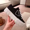 Designer Shoe Women Nylon Shoes Gabardine Canvas Sneakers Wheel Lady Trainers Loafers Platform Solid höjda sko med låda Hög 5A -kvalitet BFNQ