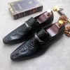 Tasarımcı İtalya Erkek Slip-On Loafers Elbise Ayakkabı Orijinal Deri Lüks Moda İş Gündelik Partisi Düğün Damat Ayakkabı Saçlı Ayak Parçası Artı Boyut 38 ~ 44