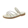 S Slippers Sandals Shoes Flat Summer Rhinestone اثنان يرتديان خطًا واحدًا من النساء شريحة أحذية صندل رينتون شريحة 656 شبشب