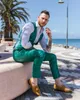 Grön Plaid Groom Mens Tuxedos Slim Fit Peaked Lapel Business Wedding Blazer Passar Formell Prom Party Wear (Jacket + Vest + Byxor)