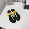 2021 Designer Slides Kvinna Tofflor Klassiska Kvinnor Sandaler Dubbelmetall G Brev Svart Vit Guld Röd Gul Flip Flops 35-41 Sommarstrand