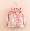 Vår Höst Girls Windbreaker Coat Jackor Baby Kids Printing Hooded Outwear Coats Jacka Kläder 211204