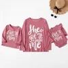 Mosaic Letter Print Long-sleeve Tops for Mommy and Me 210528