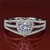 Womens Rings Crystal Three Row Diamond Love Ring met Micro Ingelegde Volledige Bruiloft Dame Cluster Styles Band