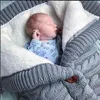 Varm stickad född swaddle wrap mjukt infantsleeping väska footmuff bomull lope for barnvagn tillbehör filt 220209
