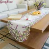 Accueil Décoratif Couleur Beige Fait à la main Satin Cutwork Brodé TV Stand Cabinet Couverture Creative Lavande Lilas Oval Table Runner 210628