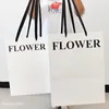 زهرة باقة هدية التفاف أكياس مع مقابض بيضاء من الورق المقوى حزب صالح حزمة حقيبة تسوق الأزياء