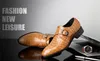 Scarpe da uomo in pelle PU coccodrillo Scarpe con tacco basso Scarpe eleganti con fibbia Stivaletti primavera brogue Vintage classico maschile F58-1