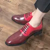 2021 Street Fashion Blandade färger Läderlägenheter Oxford Bullock Skor för män Casual Formell Klänning Bröllop Sapatos Tenis Masculino