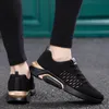 En Kaliteli 2021 Varış Erkek Bayan Spor Koşu Ayakkabıları Moda Siyah Beyaz Nefes Koşucular Açık Sneakers Boyutu 39-44 WY10-1703