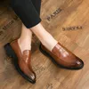 Mäns Loafers Brogue British Oxfords Klänning Skor Man Gentleman Leather Footwear Flats Tassel Män Loafers Zapatos Hombre