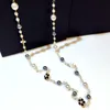Moda classica a doppi strati simulati di perle da donna Bijoux Gioielli di lusso Collana lunga Regali raffinati per la madre
