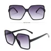 16 Kleuren Merk Vintage Grote Lens Vierkante Zonnebril Vrouwen Mannen Luxe Eyewear Oversized Zonnebril Vrouwelijke Shades Coulos Anti-uv Groothandel