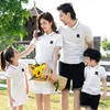 Familie passende Outfits Mama Papa und ich Kleidung Mutter Tochter Sommer Brief Kleid T-Shirt 210521