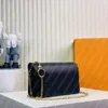 Dicky0750 Crossbody Torby Hurtownie Torebki Łańcuch Clutch Lady Klasyczna Torba Na Ramię Dla Kobiet Mody Łańcuchy Torebka Projektant Torebka Wołowa Proste