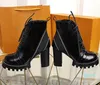 Tasarımcı-Moda Kadınlar Deri Yürüyüş Ayakkabıları Çöl Boot Kış Kar Boot Platformu Boot Açık İş Çizmeler Eğlence Ayak Bileği Çizmeler