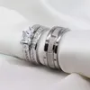 Anneaux de mariage Couple Femmes Classique Carré Zircon Bague de Fiançailles Ensemble Hommes 8MM En Acier Inoxydable Couleur Argent Rainure Cut