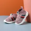 Partihandel barnskor antislip mjuk botten baby sneaker casual platta sneakers skor barn storlek flickor pojkar sportskor