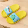 Vrouwen mannen indoor schoenen mode man lederen slippers dames kinderen slipper zwart blauw geel anti slip zomer cartoon kinderen flip flops voor