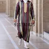 Vêtements ethniques 2021 musulman rayé à capuche Robe hommes décontracté longue chemise ample T-shirt grande taille traditionnel Dashiki homme vêtements surdimensionné