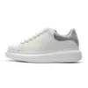 Casual Sneaker Buty platforma Najwyższa jakość Buty kobiety buty na talerze Triple Biały czarny skórzany zamsz aksamitny but