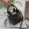 أكياس مساء خمر نسج البسيطة حمل حقيبة crossbody 2021 الأزياء عالية الجودة بو الجلود المرأة مصمم حقيبة يد السفر دلو