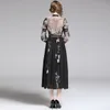 Pist Tasarım Kadınlar Sonbahar Çiçek Nakış Midi Uzunluğu Elbise Sheer Mesh Vintage Siyah Tüy A-Line Zarif Chic Elbiseler 210514