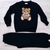 Kids Hoodies Sweatshirts Girls Boys Brev Toppar Hoodie Tonåring Barn Vinter Kläder Splicing Skateboard Djing Bear Kläder Klassisk Baby Cut