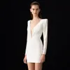 Autunno libero bianco manica lunga aderente Celebrity Club Party Dress donne sexy con scollo a V Back Zip Mini Vestido 210524